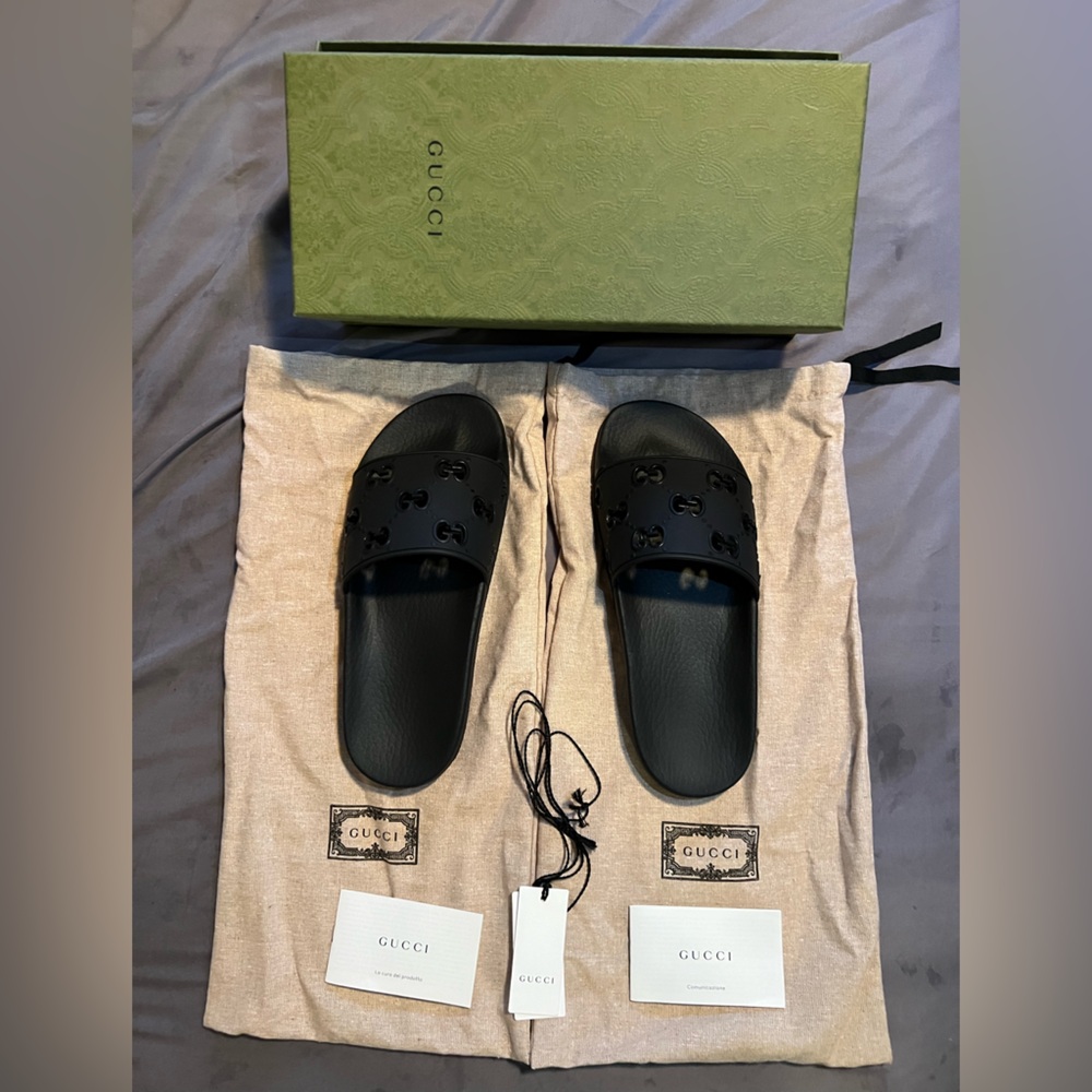 Gucci GG Rubber Slides